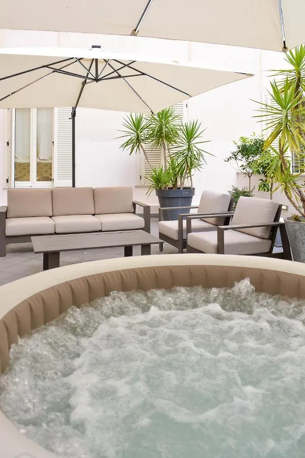 Wamma Luxury House With Terrace contacts